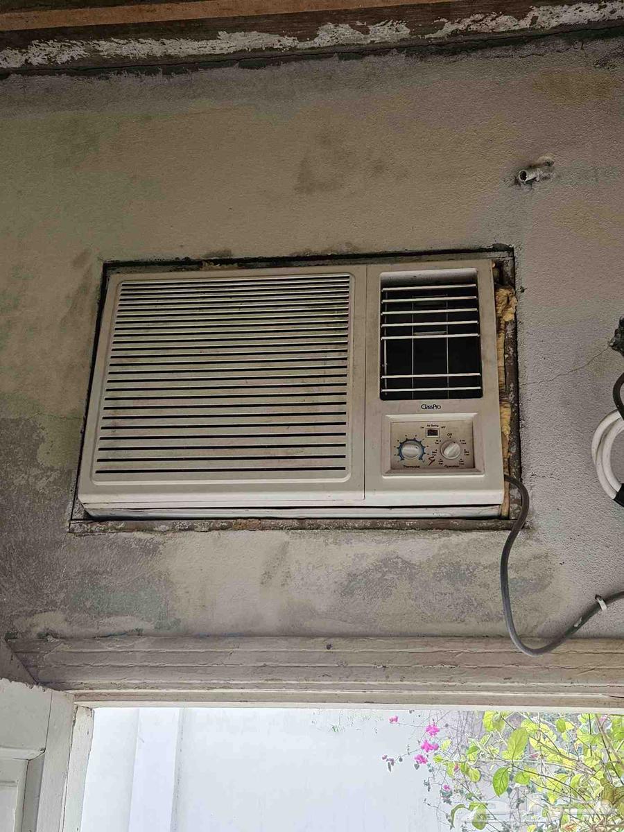 Working and cold air conditioner64461856842241110