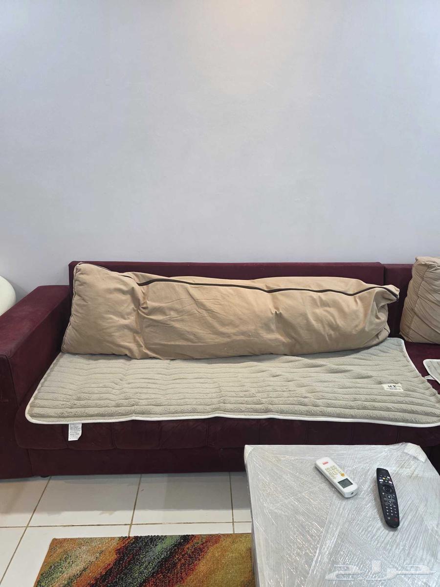 L-shaped corner in good condition for the sake of God64462760189827110