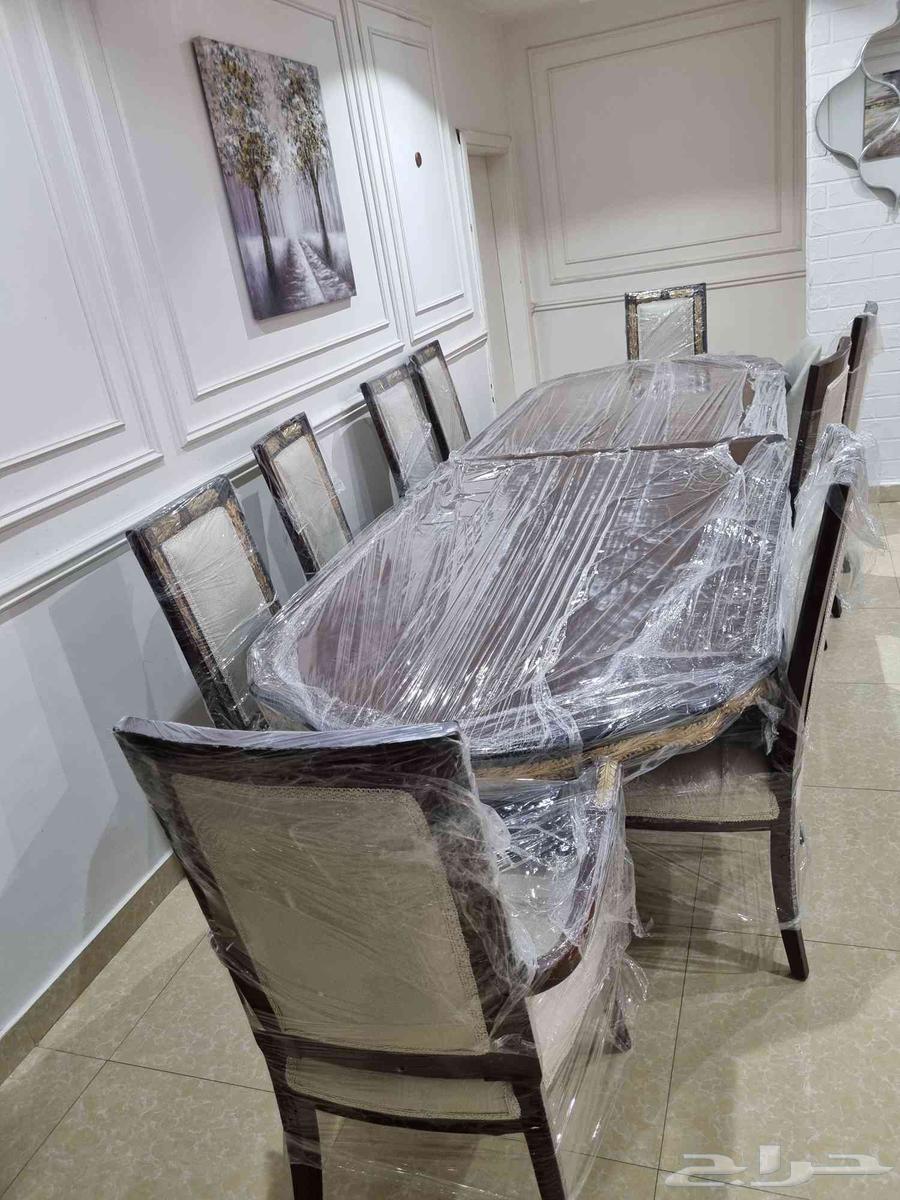 For sale used dining set with 9 chairs, table length 380 and width 12064461705150849113