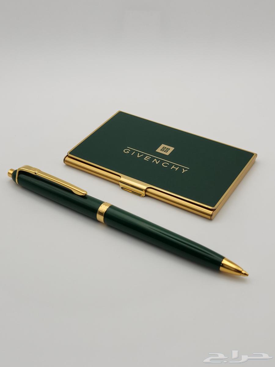 قلم جيفنشي و حافظة كروت مخزن (Givenchy Pen)64463361997187111