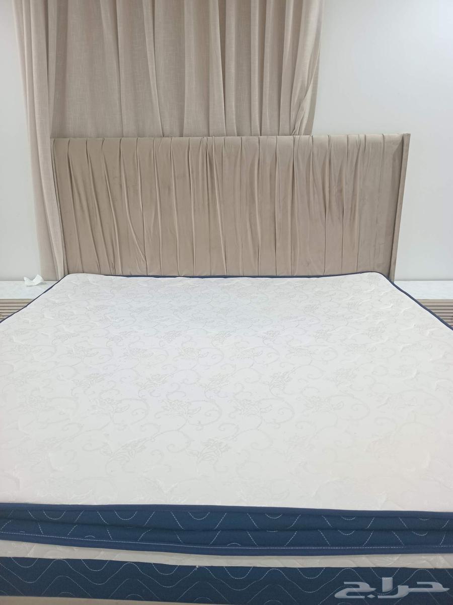 مرتبه جديده اشتريتها ب1500 وابيعها ب80064462308451713110