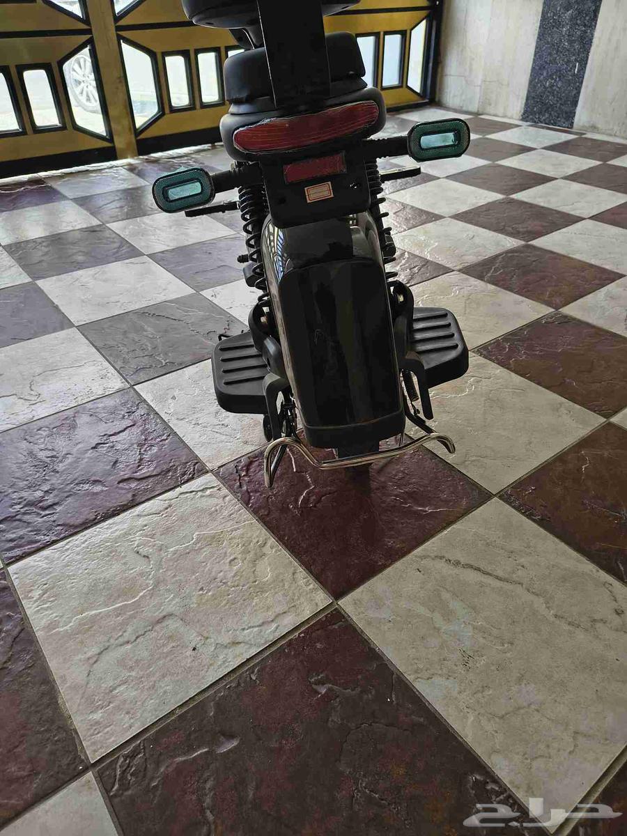 Hello, may the peace and blessings of Allah be upon you. 48-volt scooter, speed 50, reaches 40k64460434726147113