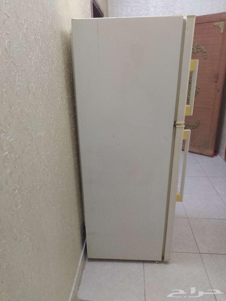 للبيع ثلاجه نضيف وشغاال64459468824834112
