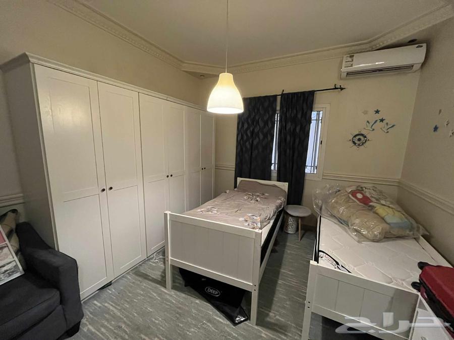 غرفة نوم خشب سويدي شبه جديدة64460898594819112