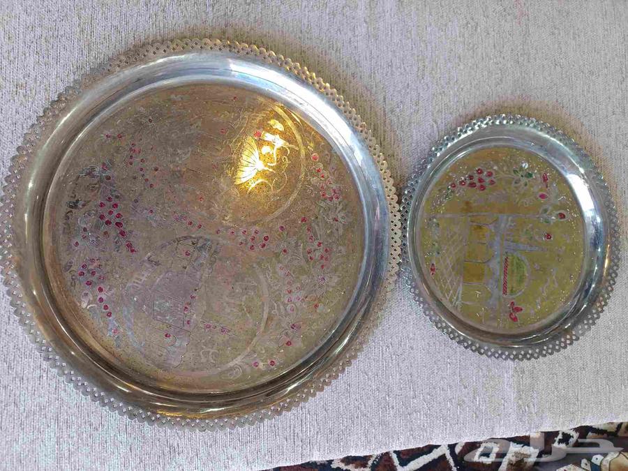 Hello, peace be upon you and old trays with depictions of Mecca and Medina and the menu64460843910403110