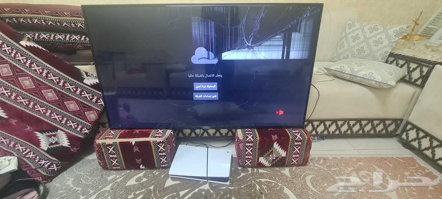 55-inch Sky Worth screen broken with 2 original remotes64458214856834112