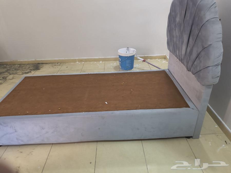 Modern bed, newly customized, very little used64459124085889113