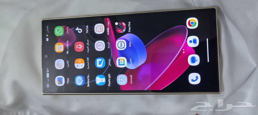 Selling a new mobile phone used for three days, box and accessories available64457323330433111