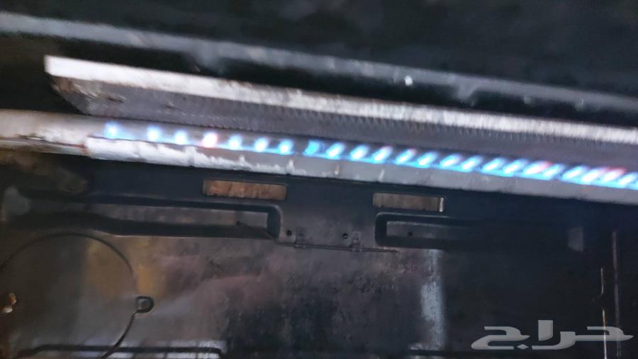 بوتجاز ارندس ايطالى شغال فوق وتحت تمام الباب يحتاج مفصلة64425151991811114