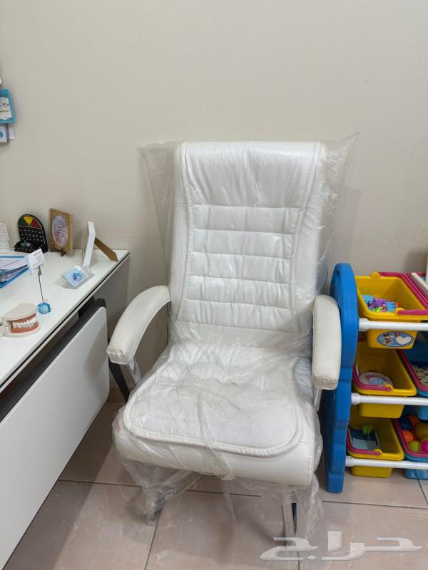 مكتب مكون من 5 قطع فخم ونظيف64460229339010112