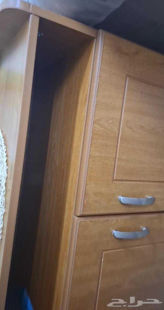 دولاب صغير خشب للبيع نظيف مستعمل64457837328001112