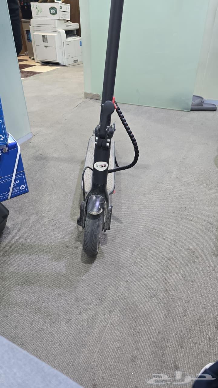 New scooter speed 25 used for one month, tires changed to rocky battery64461323906562110