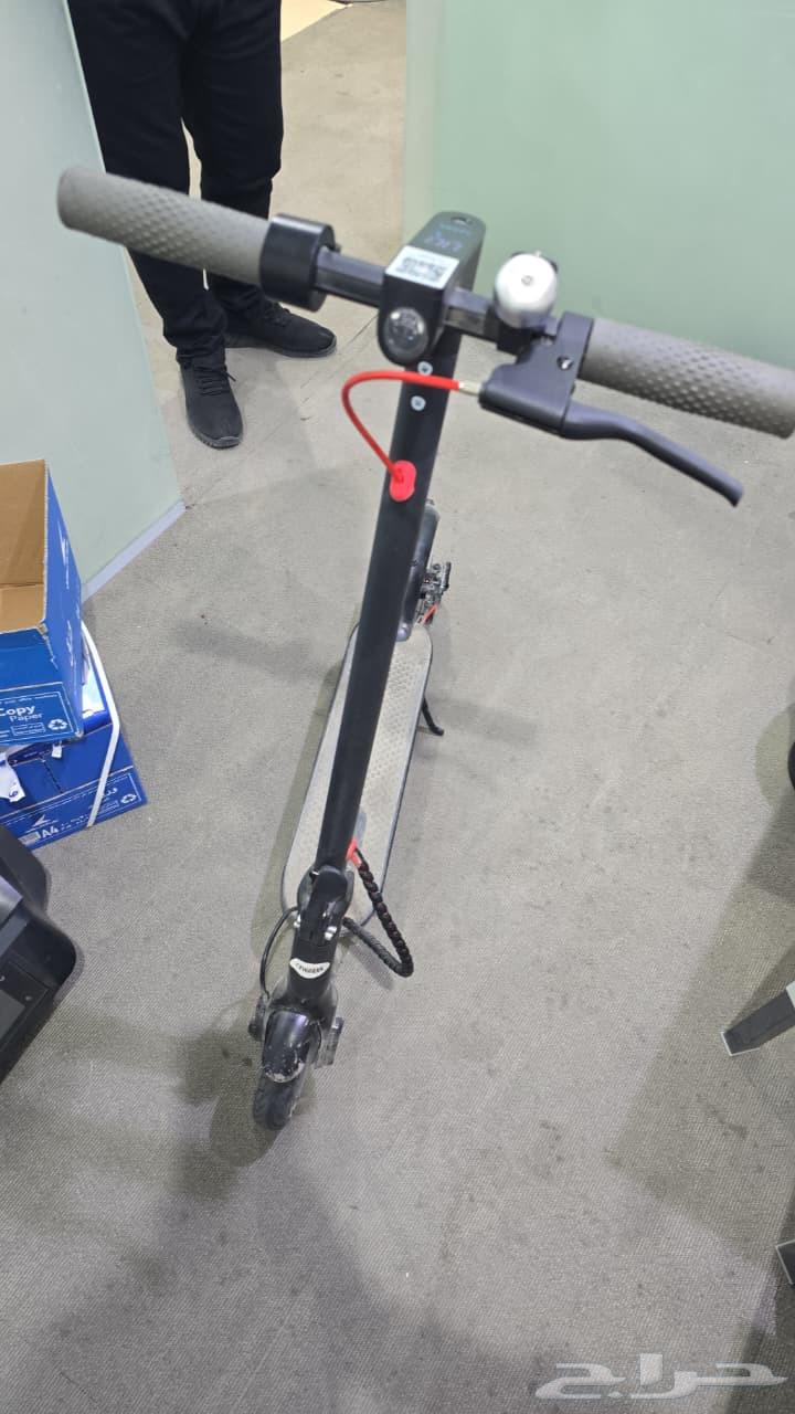 New scooter speed 25 used for one month, tires changed to rocky battery64461323906562111