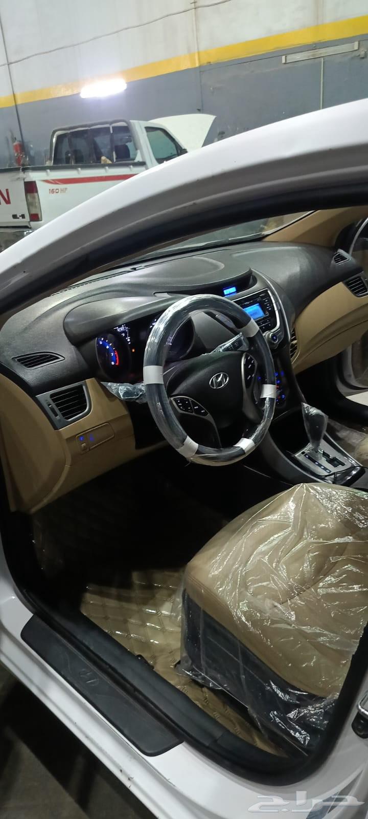 النترا فل كامل ممشئ 320 حالت المكينة والقير ممتازة فيها رف64623640064258111