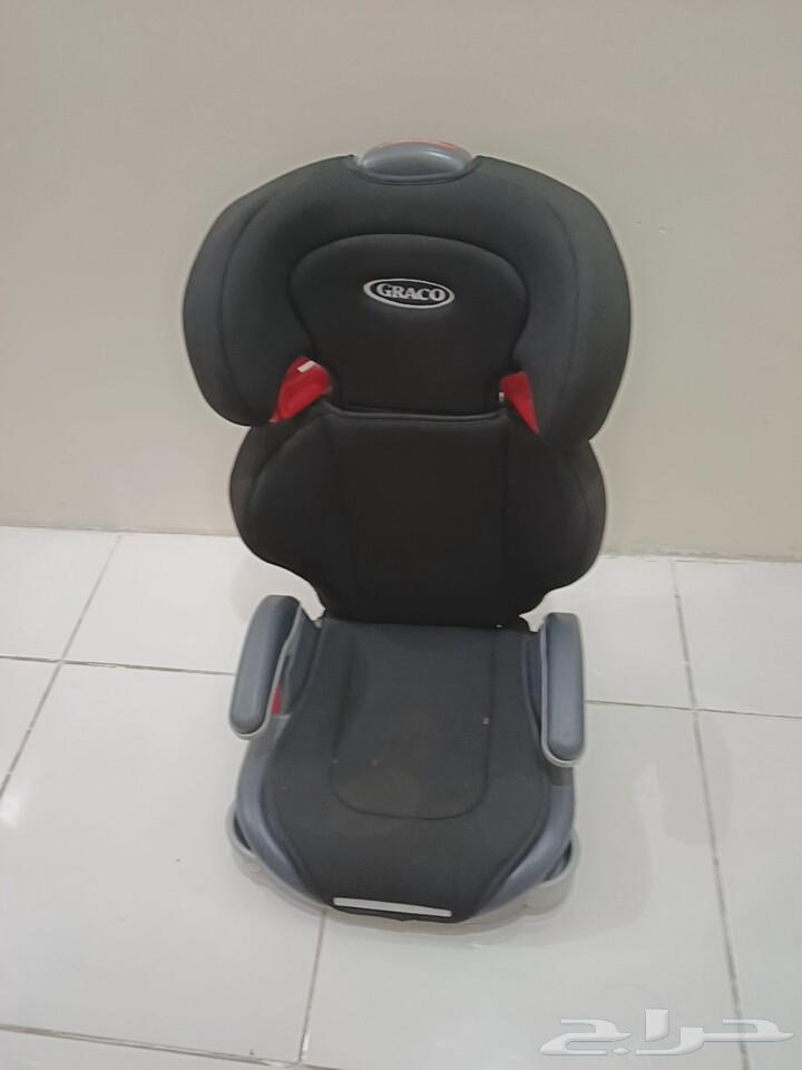 There is a used car child seat that is almost new64460734710657113