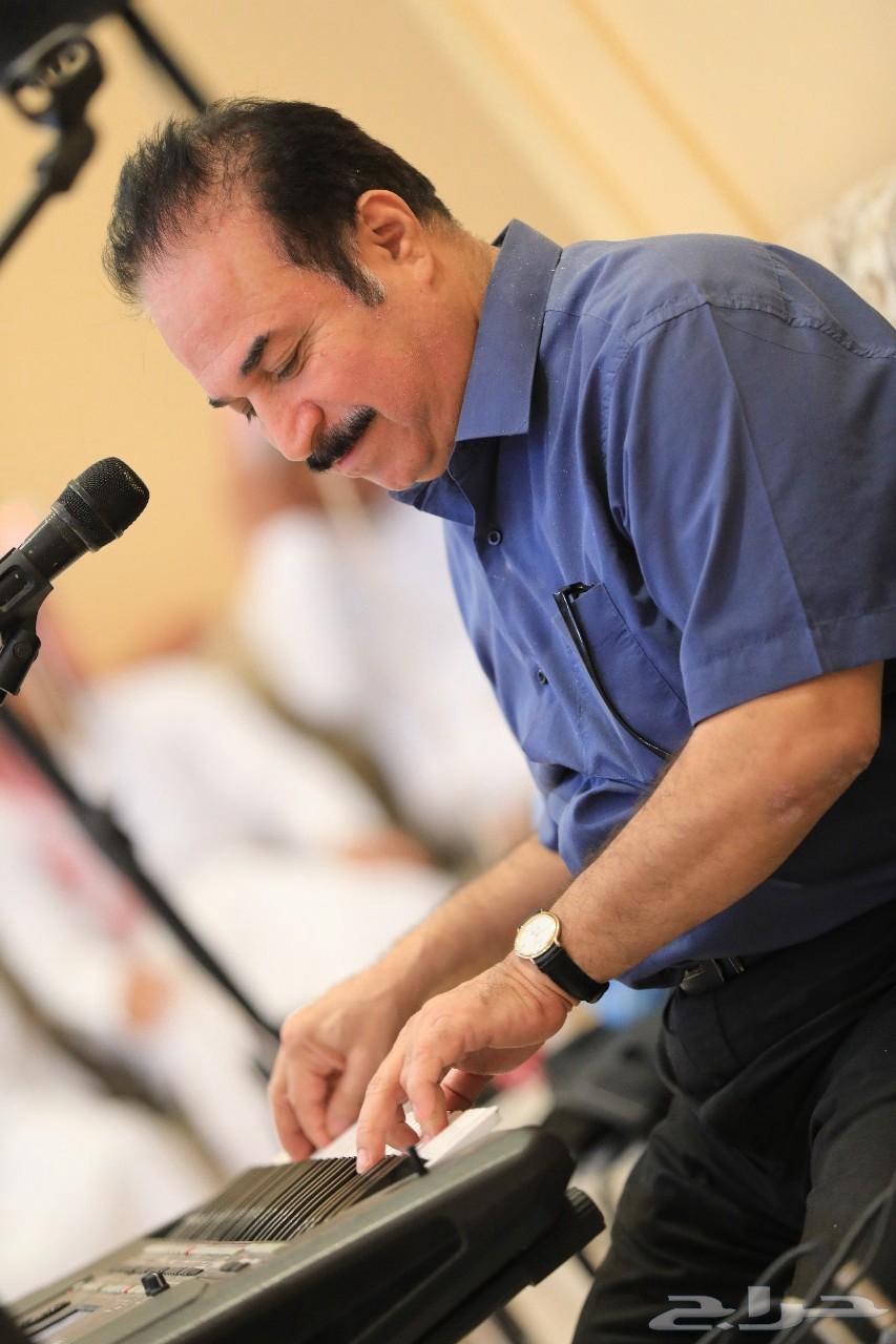 عازف بيانو64463930930690114