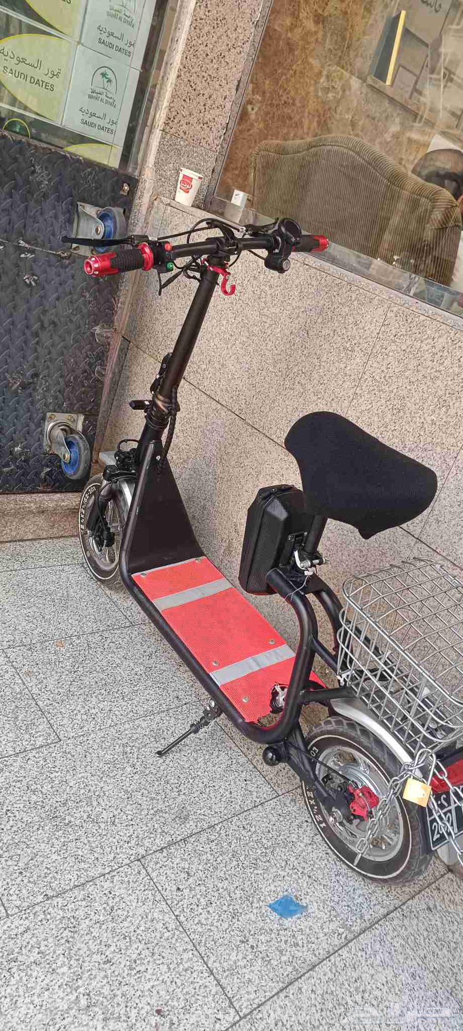 اسكوتر أبو سله للبيع استخدام فترة بسيط كل شيء تمام64461718866178113