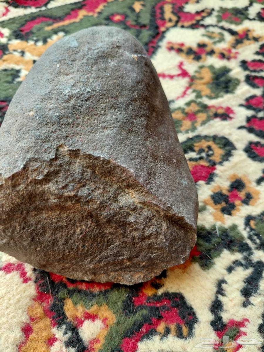 صخور نيازك أو صخور بركانية للبيع64459682722947112