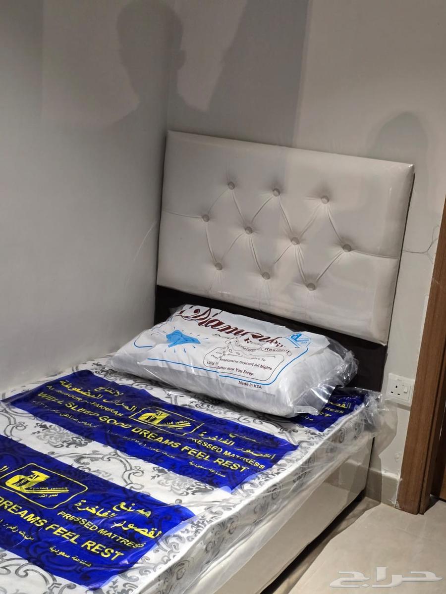 سرير خشب ب س جلد مخمل مخطط سم جديد64459635378177111