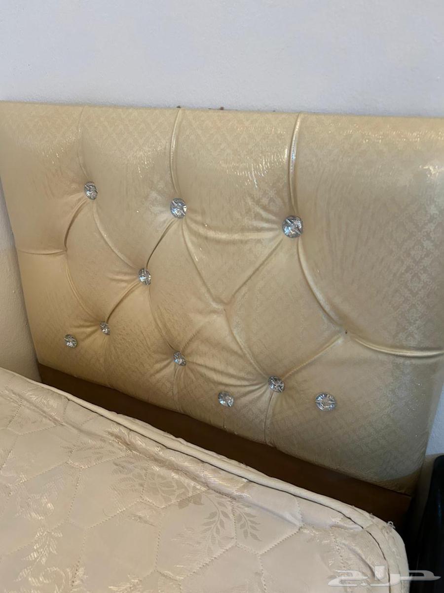 سرير للبيع على السوم64463361988354113