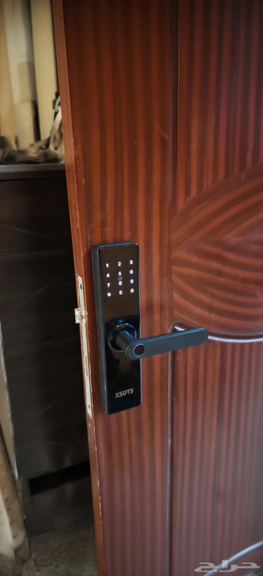 Smart Fingerprint Lock for National Day Eye 345 SAR instead of 460 SAR64457596445955110