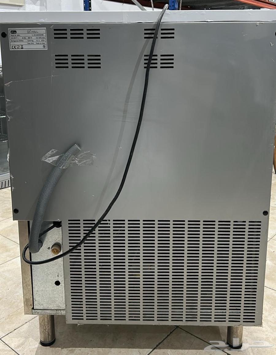 ايس ميكر إيطالي 85 كيلو نظيفة جدا64457762973058111